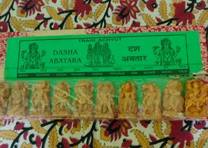 Vintage Dasha Abatara Figurine Set