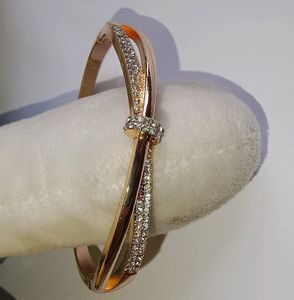 Knot Design Anti Tarnish Bracelet With AD