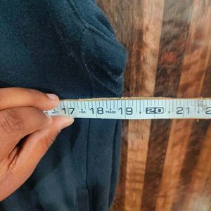 Nike Solid Hoodie - Chest 36