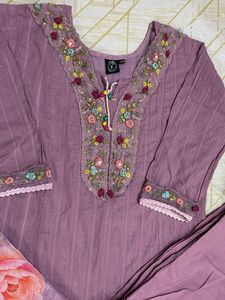 Embroidered Kurta Set With Organza Duptta