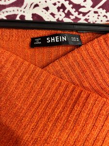 Chic Orange Crop Top