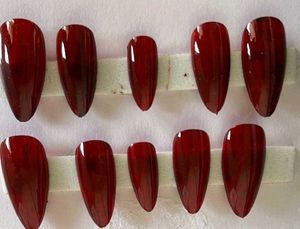 Red Nails + Glue