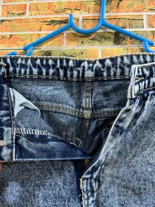 wideleg denim.