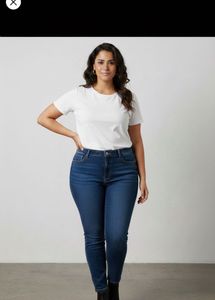 LEVIS Dark Wash Denim Jeans