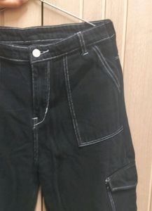 BLACK JEANS