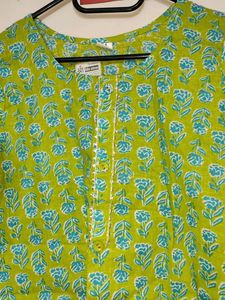 Unused Beautiful Parrot Green Floral Print Short Cotton Kurti Top
