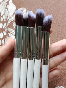 10 Makeup Brushes