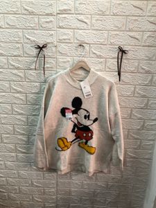thrifted Mickey Mouse Graphic Sweater🎗️
