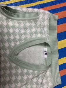 H&amp;M Mint Green Houndstooth Sweater Vest