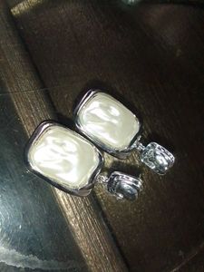 Chandler Pearl Earings