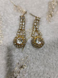 4 Earrings In just 300
