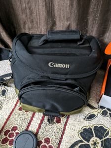 bNikon D5200 Camera Set With Bag And Accessories