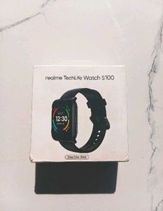 Realme S100