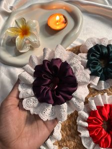 3 Lace Scrunchies