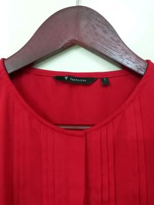 Vanheusen Red Sleeveless Top