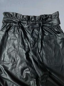 Stylish Black Faux Leather Pants Size 30-32