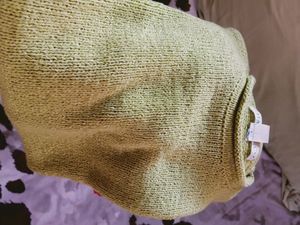 Stylish Olive Green Knitted Top 💚