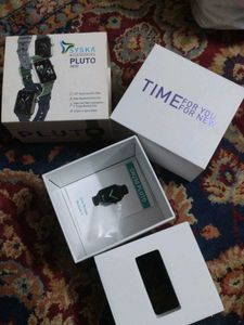 Syska Pluto SW250 Smartwatch