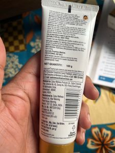 Everyuth Golden Glow Peel Off Mask