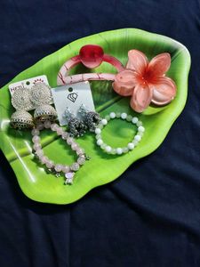 Jewellery hamper
