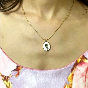 Anti-tarnish Chain And Pendant Necklace