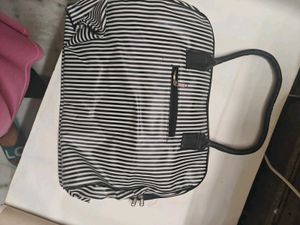 👜 Trendy Striped Handbag – Brand New!