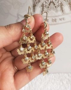 Gold Dangling Jewellery Set