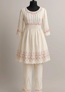 Floral Embroidered Linen Set