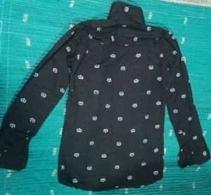 🆕 👉Black Shirt Size (S)
