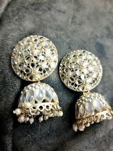Elegant Kundan Jhumka Earrings
