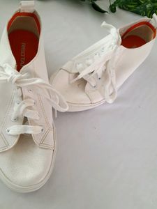 White Casual  Shoes (Women&#39;s)