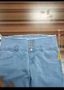 Stylish Lace-Up Detail Jeans