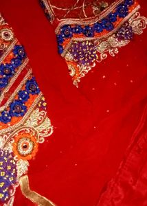 Pakistani Kruti Pant Set
