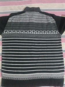 XXL  44 -46 Striped Gray Pullover Sweater