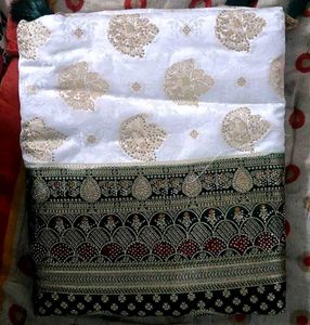 Elegant Green &amp; White Gold Sari