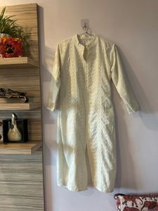 Selling Chikankari Kurti