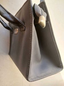 Italy Corner Hand Bag