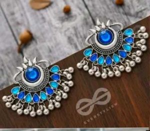 Everstylish Blue Jhumka Earrings