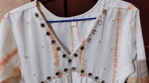White Mirror Worked Kurta