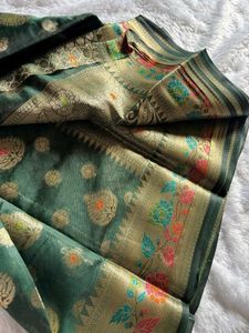 Elegant Green Zari Saree❤️