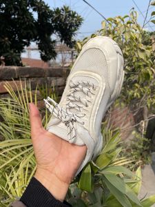 white shooes also fit for uk 6