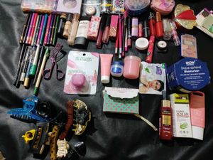 Random 2 Products With Three Freebies😍🎉💥