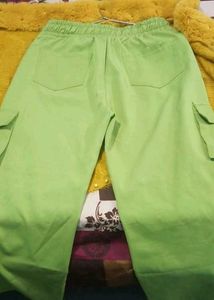 women olive trousers