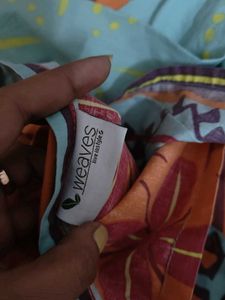 Weaves Floral Double Bed Sheet With Covers