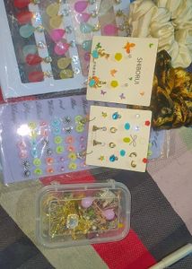 👸🏻Korean Earrings,2 Cards And Scrunchies