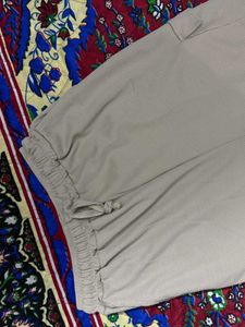 Cargo Pants fits upto 28 to 32 waist