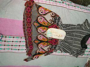 Patterned Dress and bag free