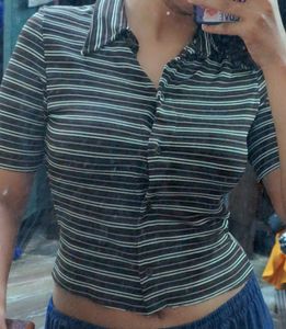 Body Fit Crop Shirt