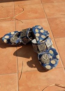 Ethnic Blue Toe Ring Flats