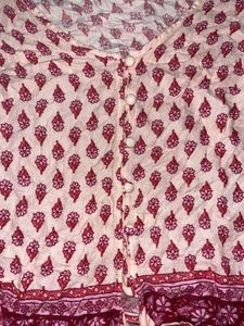 Hollister Pink Floral V-Neck Button-Up Long-Sleeve